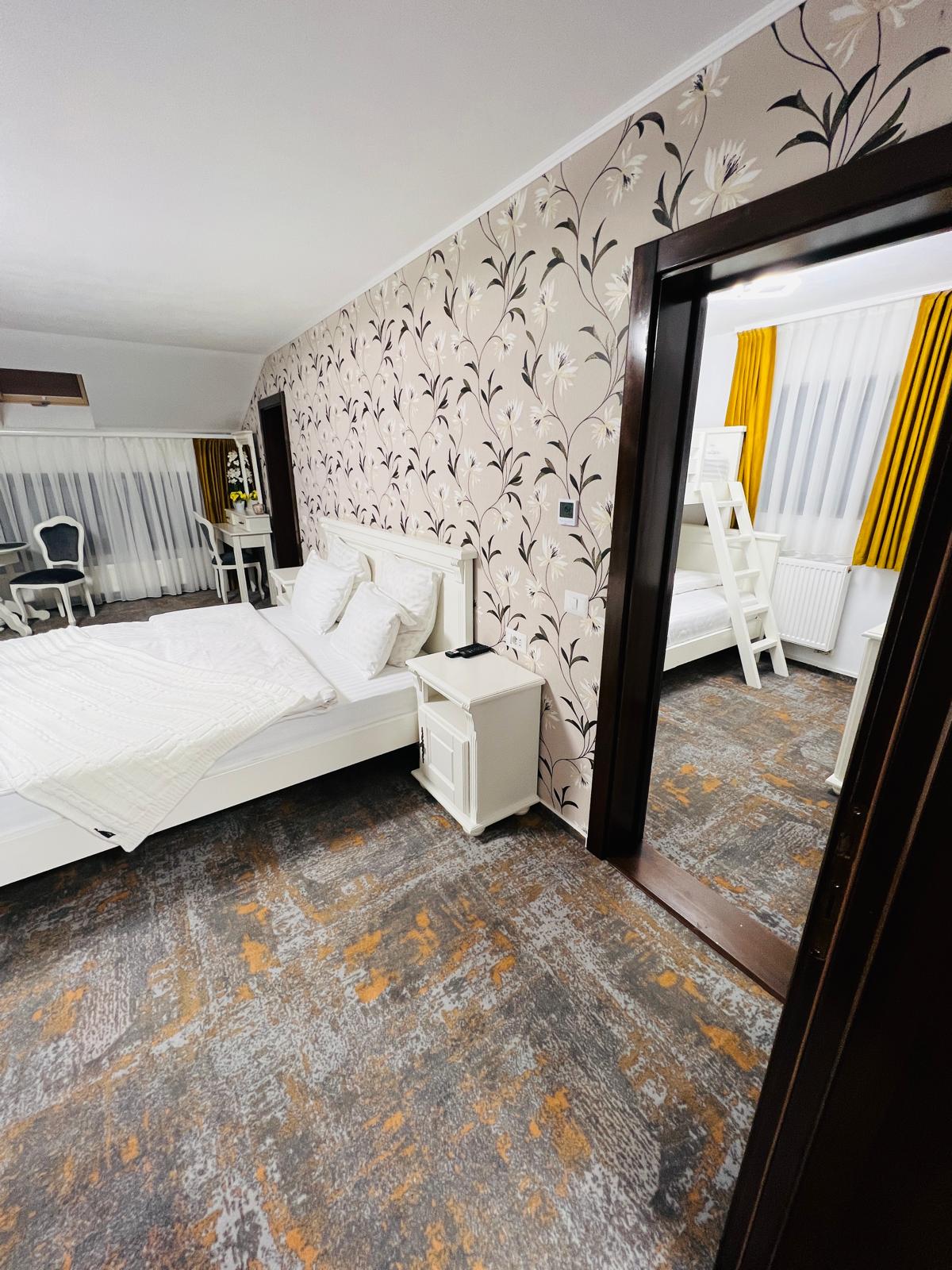 Cameră de familie de lux (13)