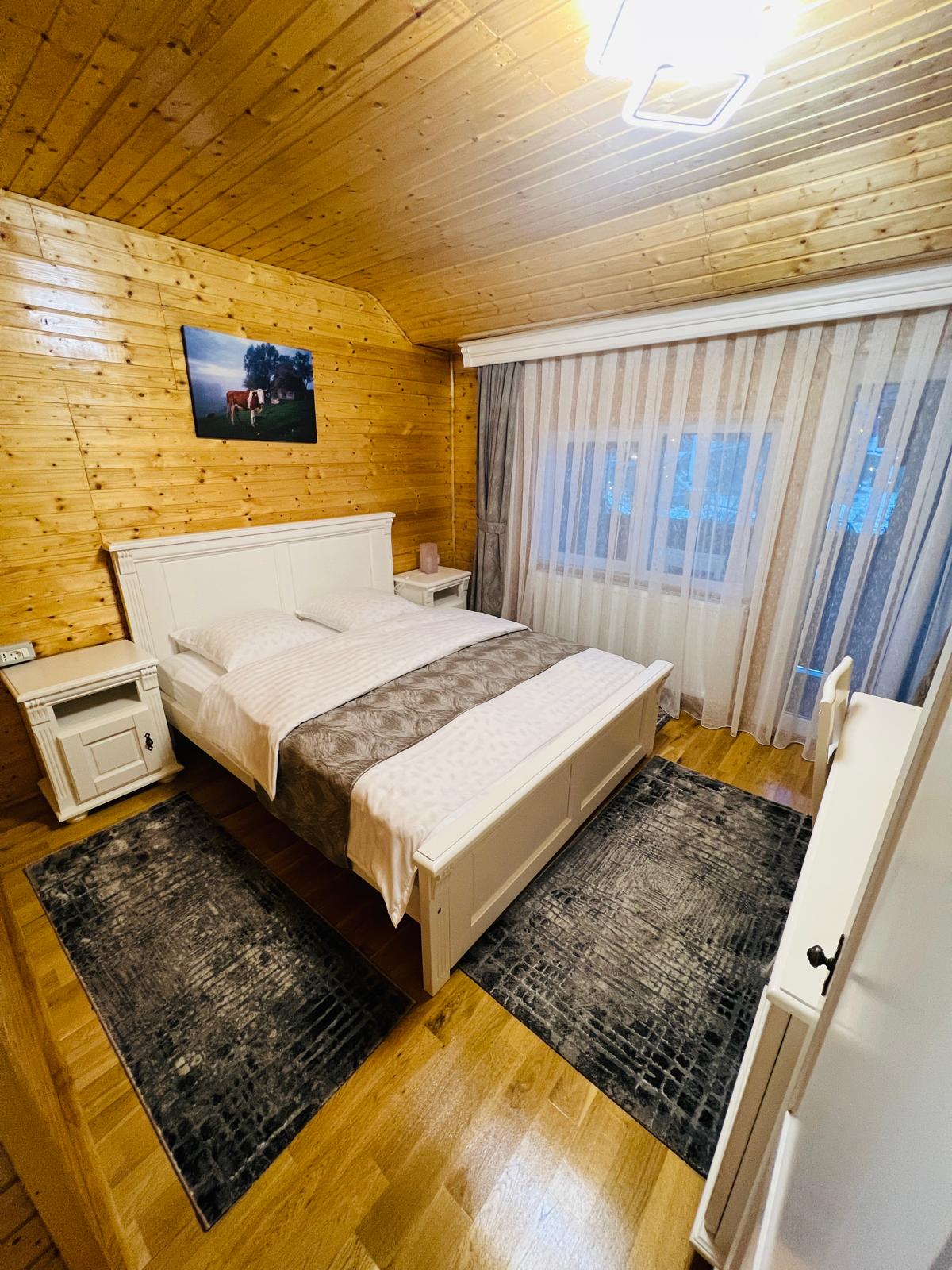 Cameră dublă deluxe cu balcon (10)