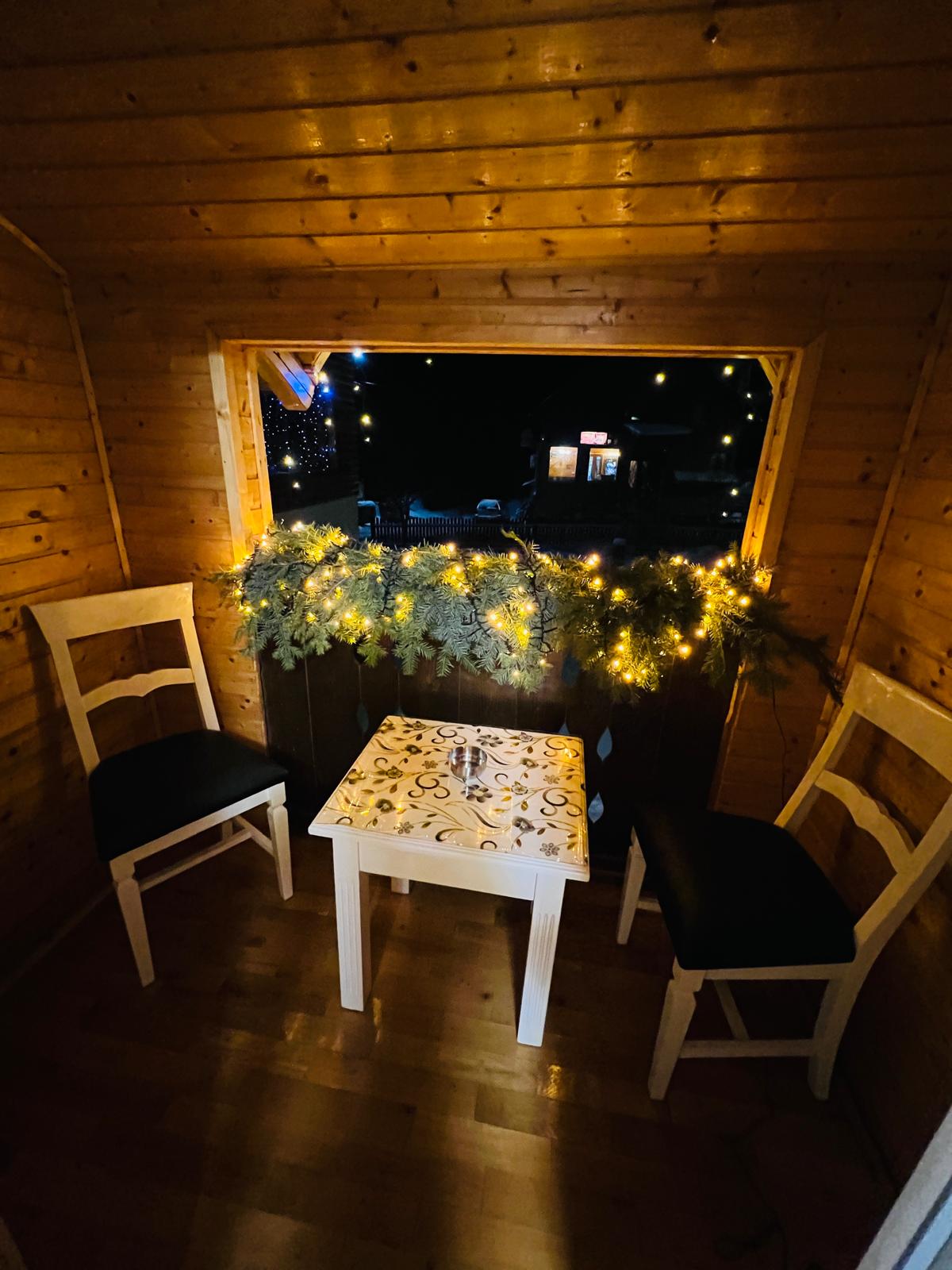 Cameră dublă deluxe cu balcon (22)