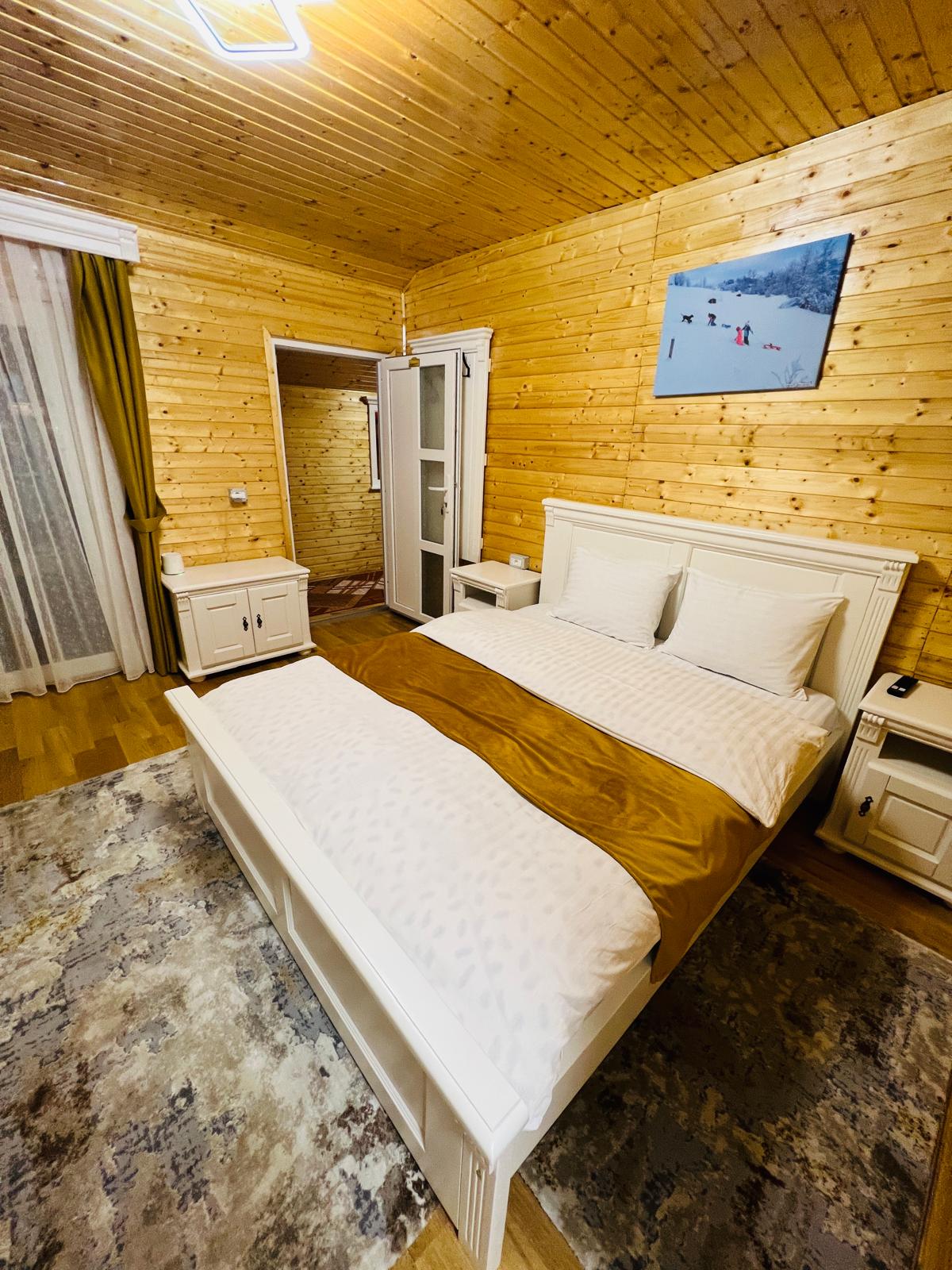 Cameră dublă deluxe cu balcon (24)