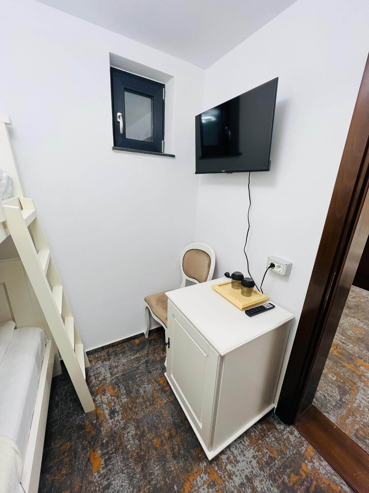 Camera superioară de familie(2 Ad și 2 copii) (6)