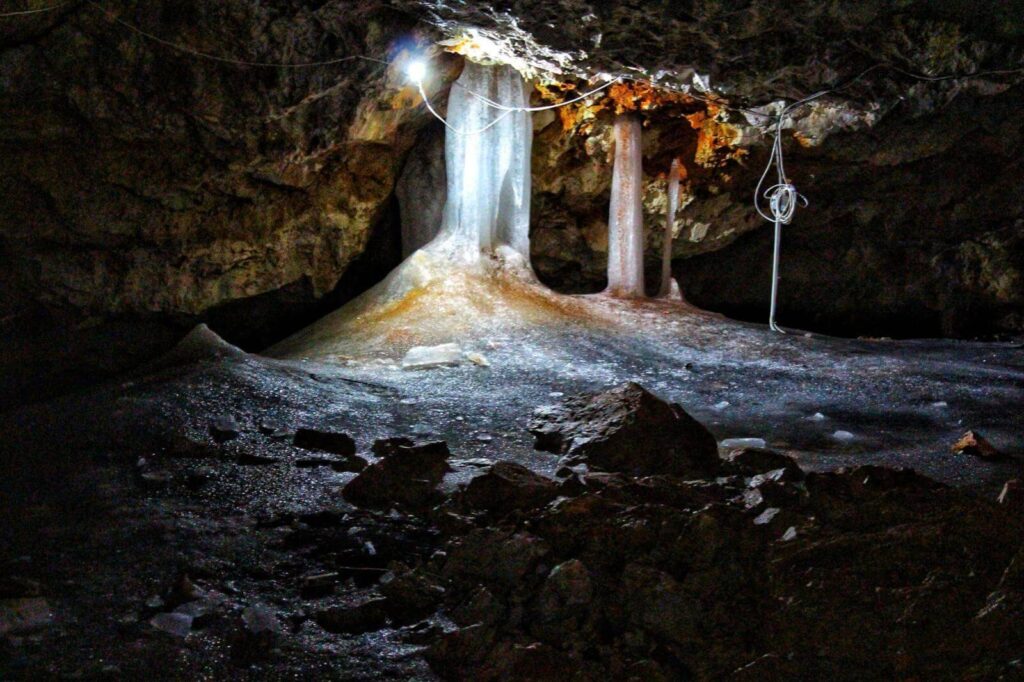 Ghețarul Scărișoara (1)