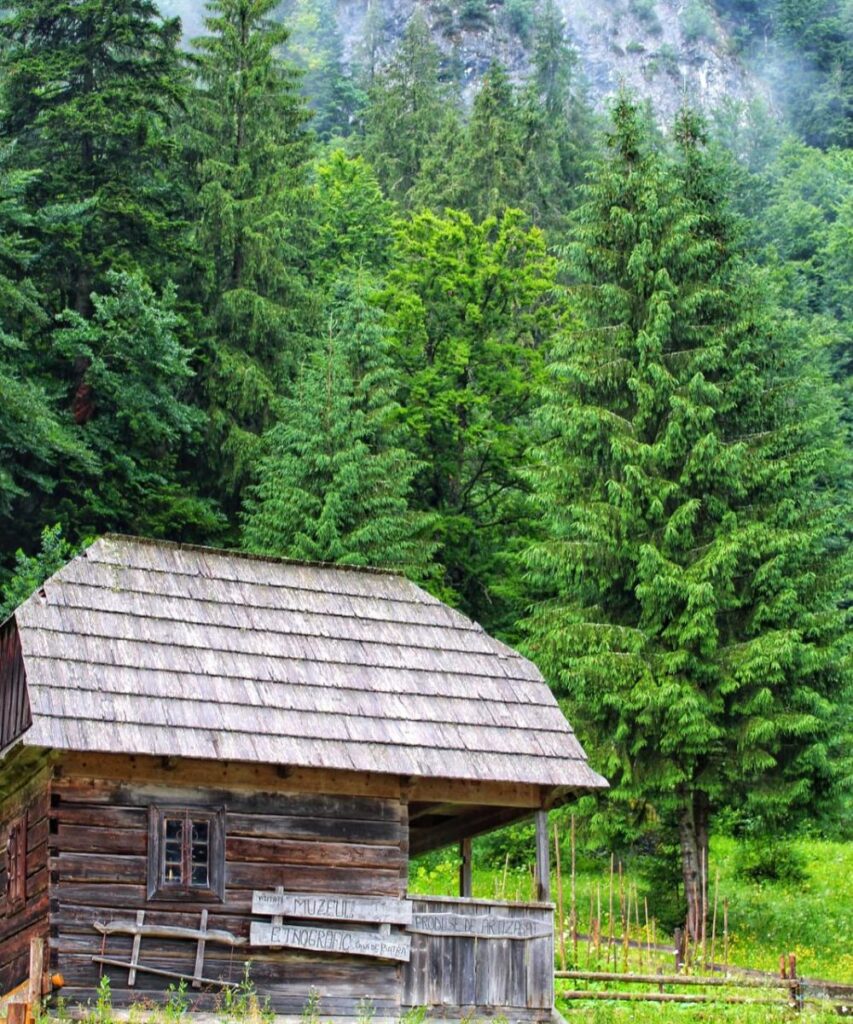 Satul casa de piatră și Izbucul Tauz (3)